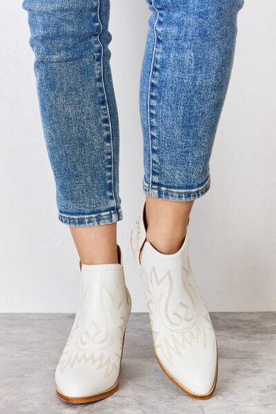 Melody Ankle Embroidered Stitch Boots